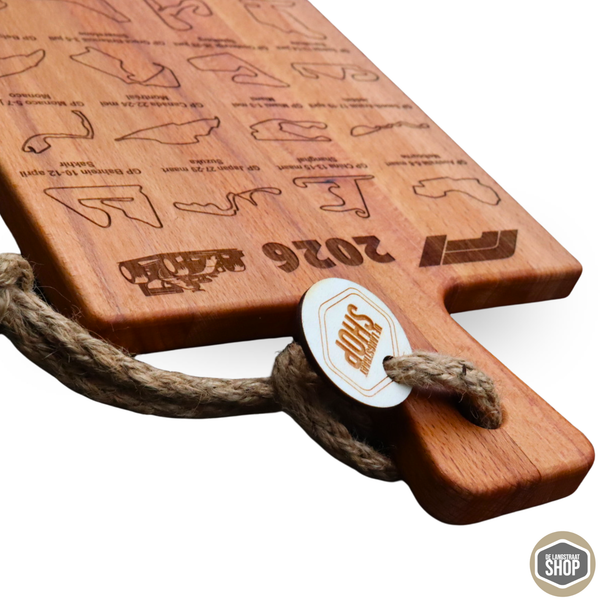 Formule 1 kalender 2026 gegraveerd op houten borrelplank met circuits