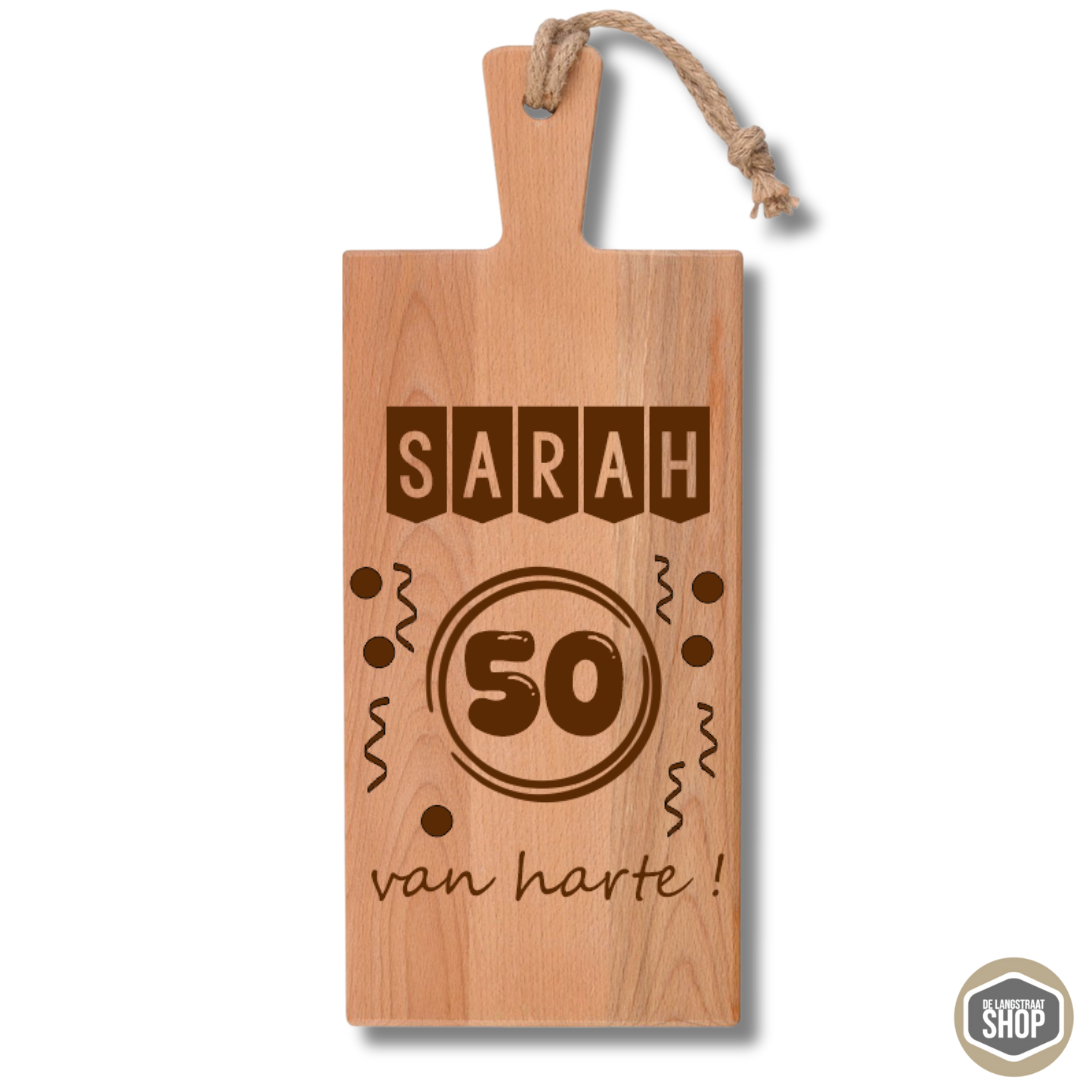 Gepersonaliseerde houten borrelplank Sarah met naam en gravure