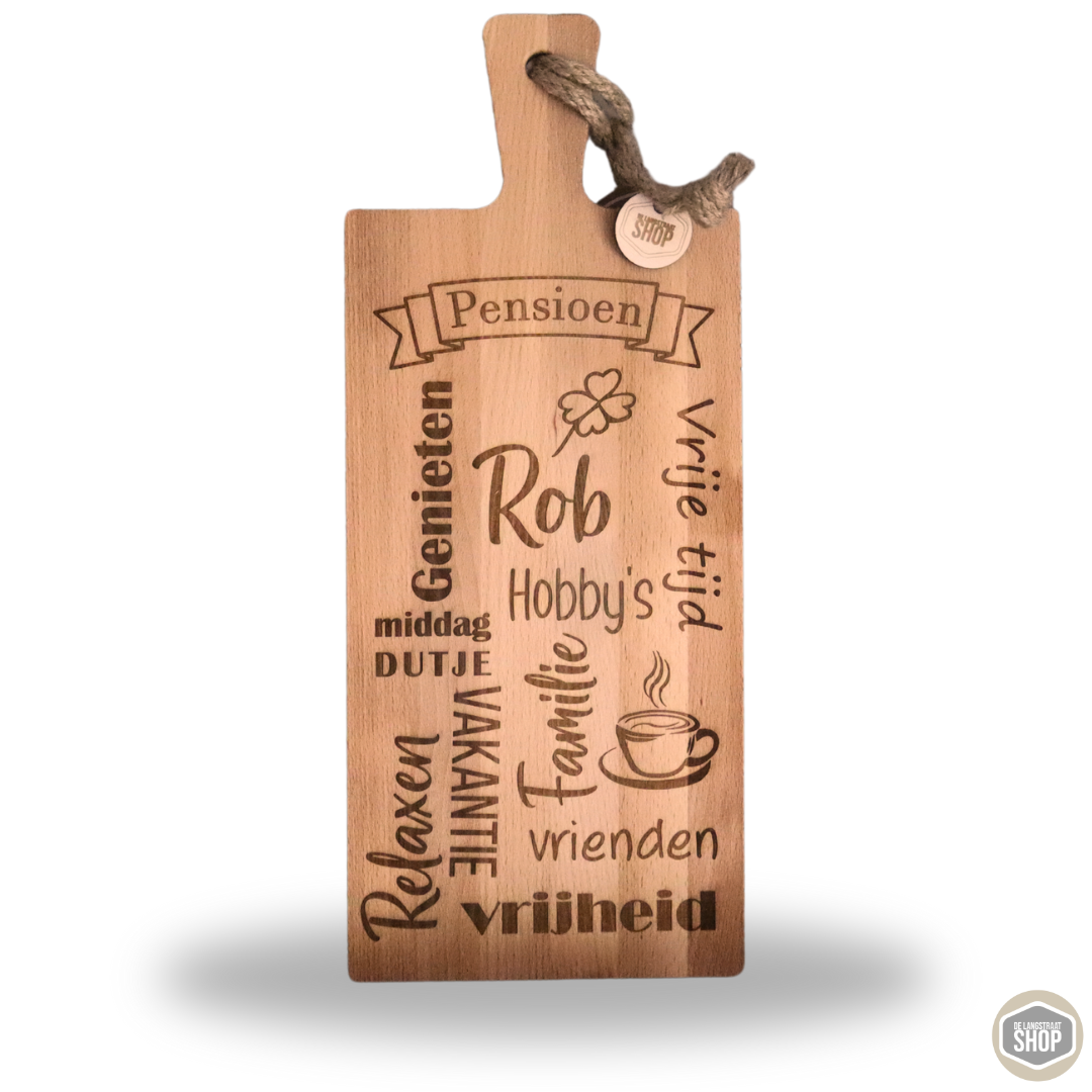 Gepersonaliseerde houten borrelplank voor pensioen cadeau – gravure met naam